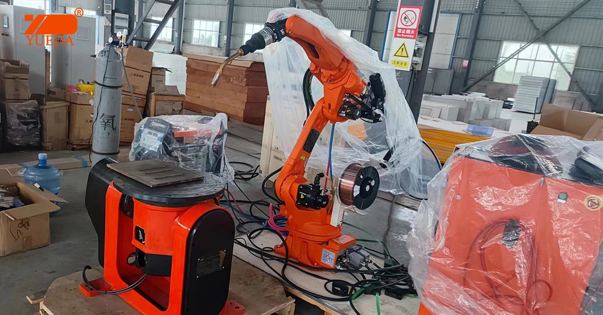 Yueda industrial automatic arc welding robot station